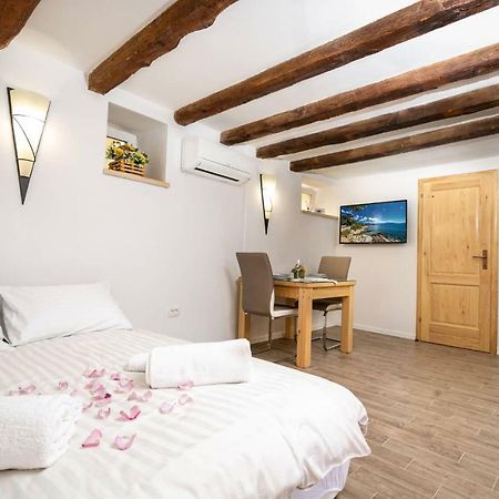 Studio Apartman Old Town Novi Vinodolski Bagian luar foto