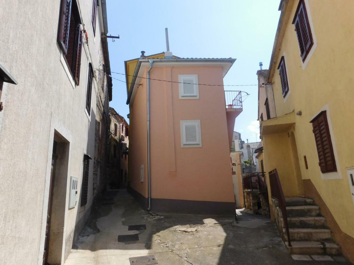 Studio Apartman Old Town Novi Vinodolski Bagian luar foto